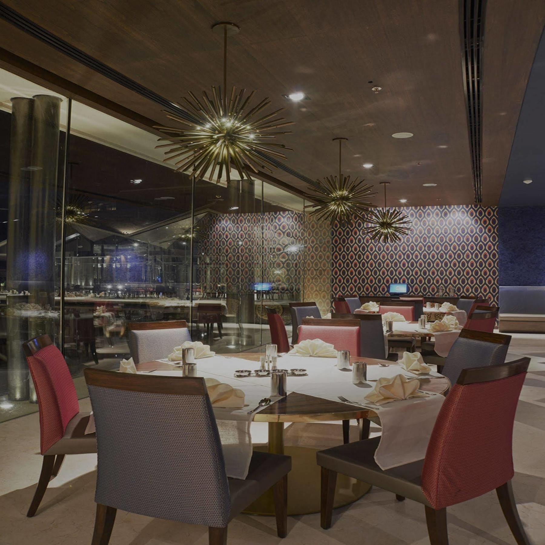טירופאטי Marasa Sarovar Premiere מראה חיצוני תמונה The interior of the restaurant